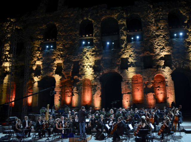 Η Φιλαρμονική της Πράγας θα κάνει συμφωνικό… το κλασικό ροκ στο Ηρώδειο