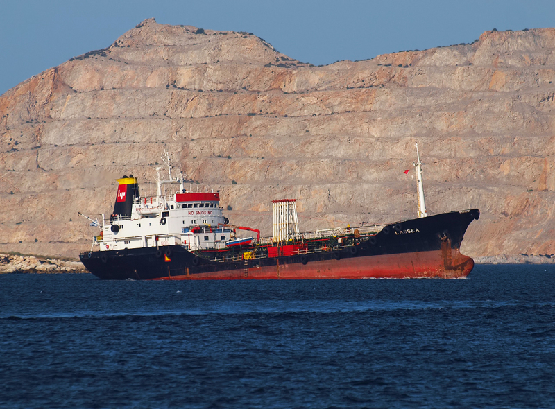 Συλλήψεις για λαθρεμπόριο πετρελαίου από πλοίο που έκανε απάντληση στο «Αγία Ζώνη»