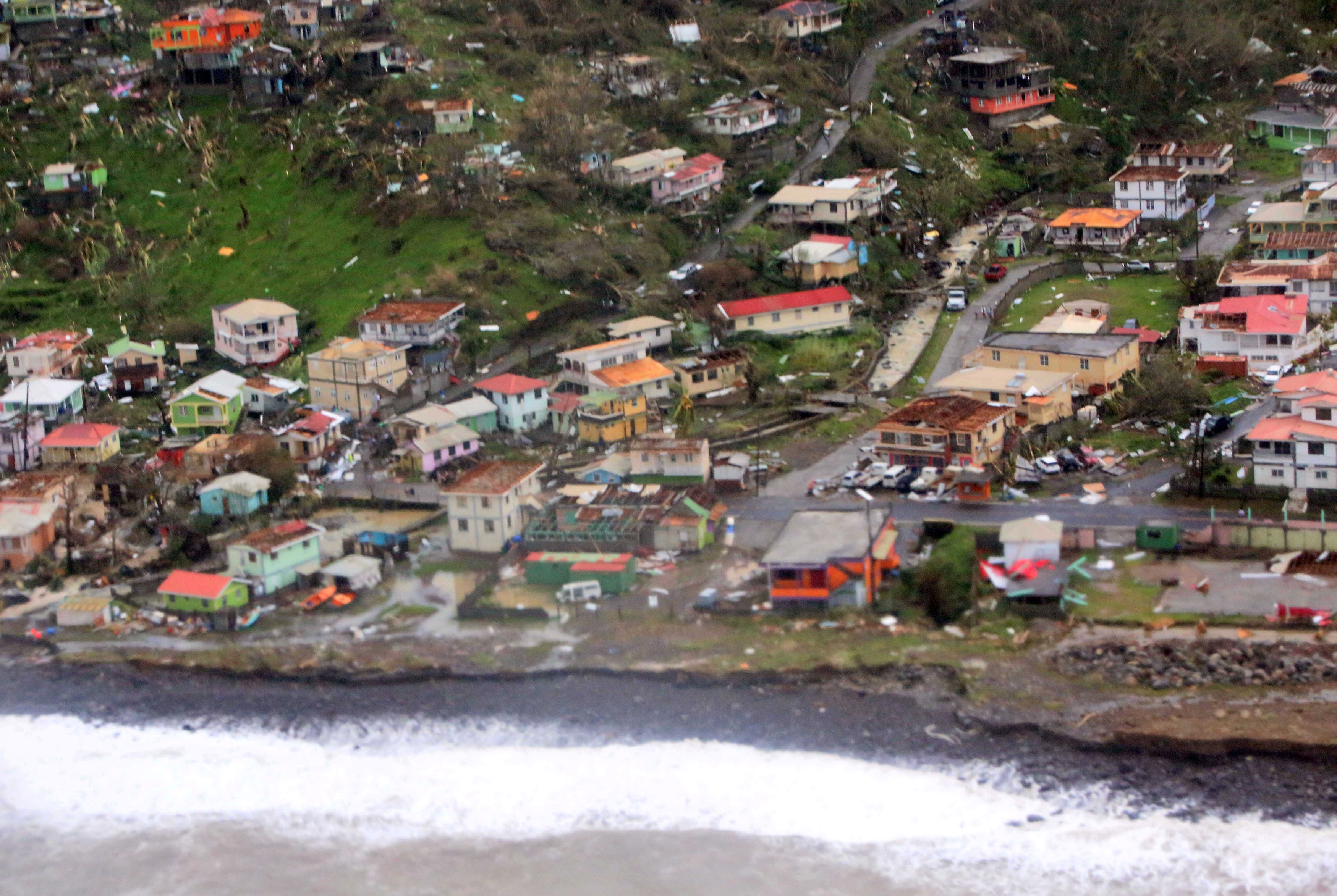 Εικόνες καταστροφής στη Δομινίκα εξαιτίας του κυκλώνα – Τουλάχιστον επτά νεκροί