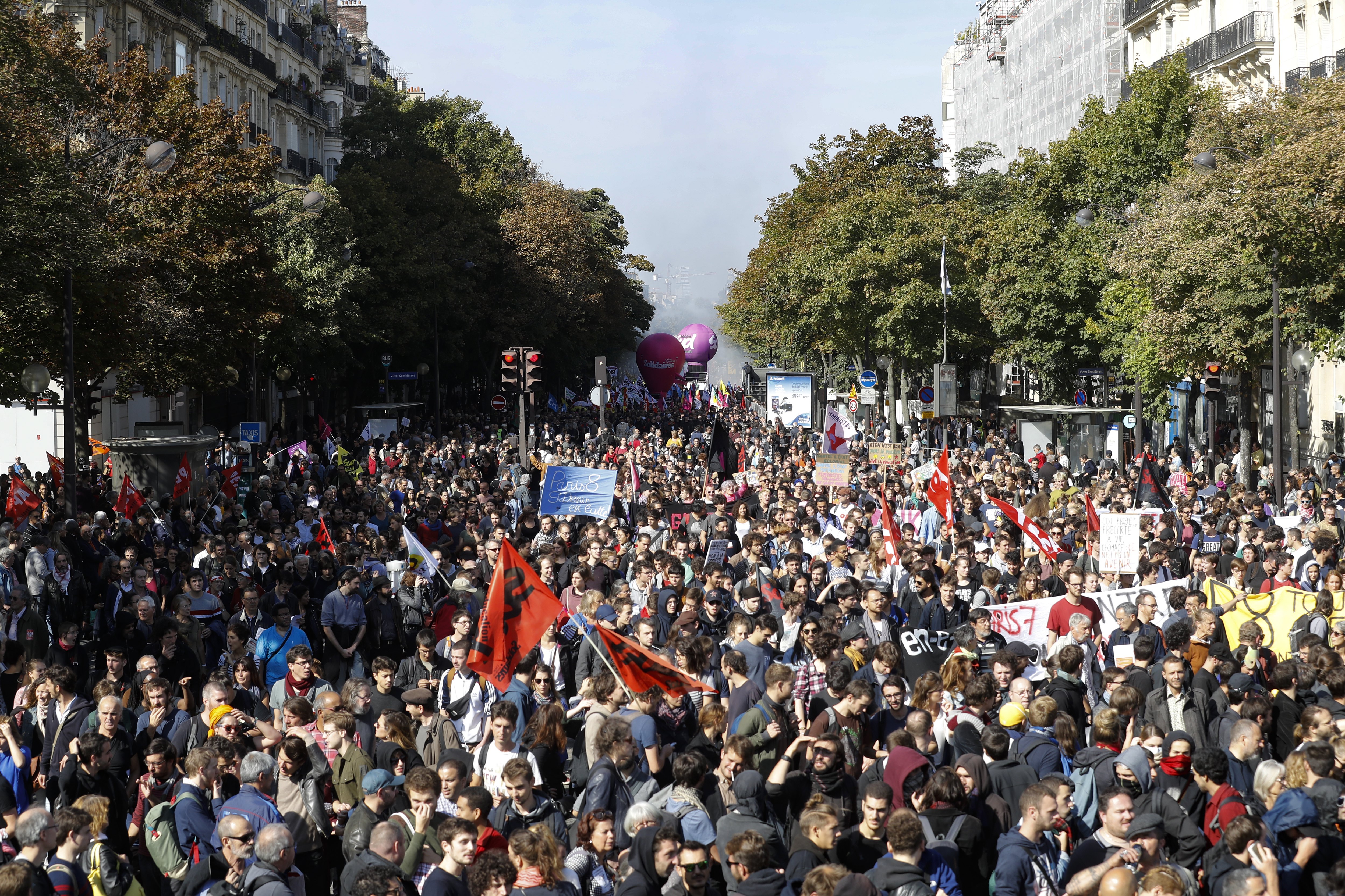 Γαλλία: Κινητοποιήσεις σε όλη τη χώρα κατά της μεταρρύθμισης στα εργασιακά