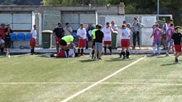 Σοκ στην Κόρινθο, 30χρονος ποδοσφαιριστής πέθανε στο γήπεδο