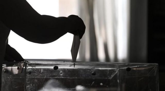 Δημοσκόπηση ΠΑΜΑΚ: Προβάδισμα 13 μονάδων για τη ΝΔ