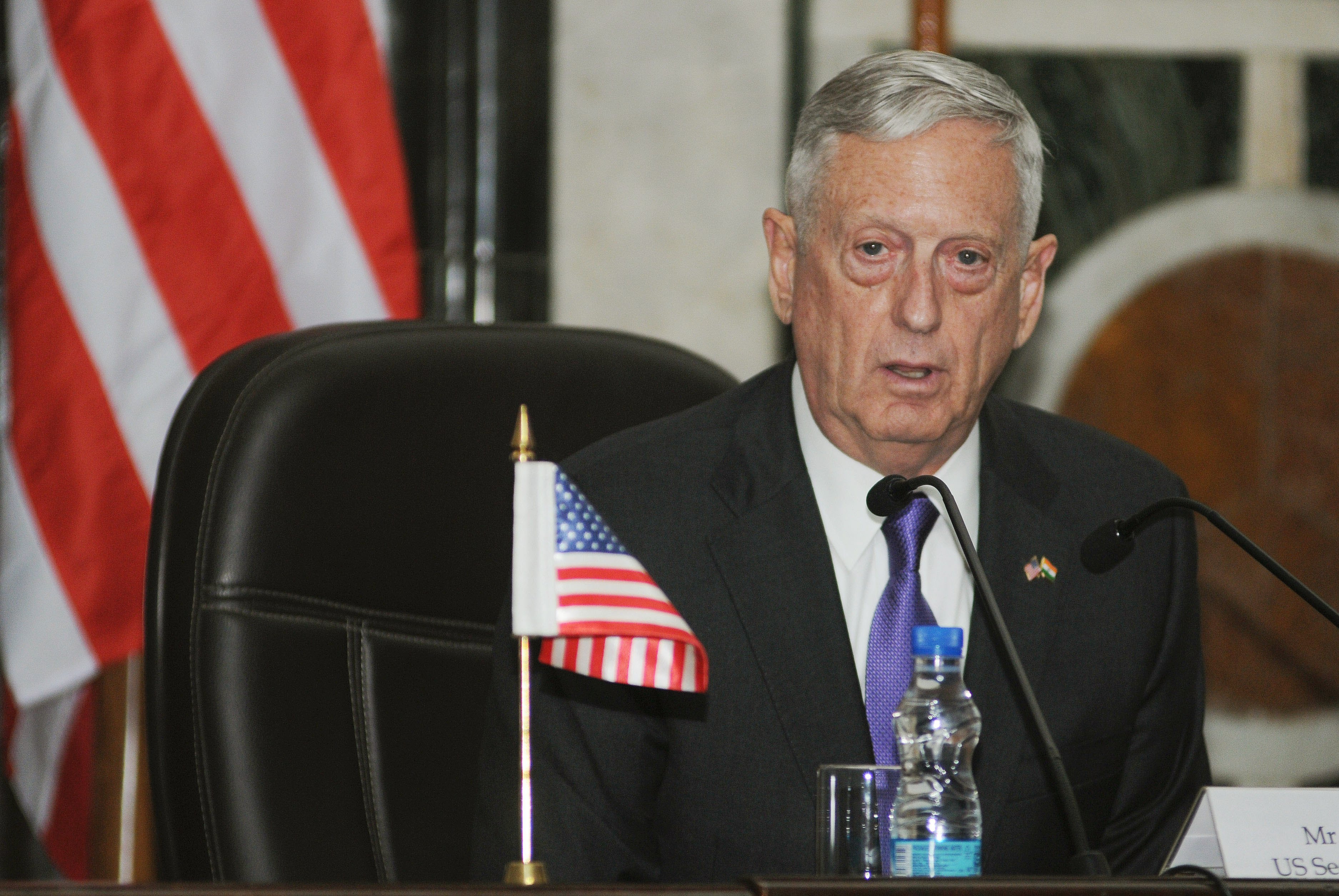 Καμπούλ: Ρουκέτες στο αεροδρόμιο, λίγο μετά την άφιξη του υπουργού Άμυνας των ΗΠΑ