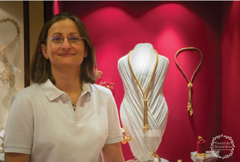 Ασθενείς με σπάνιες παθήσεις φωτογραφίζονται με σπάνια κοσμήματα