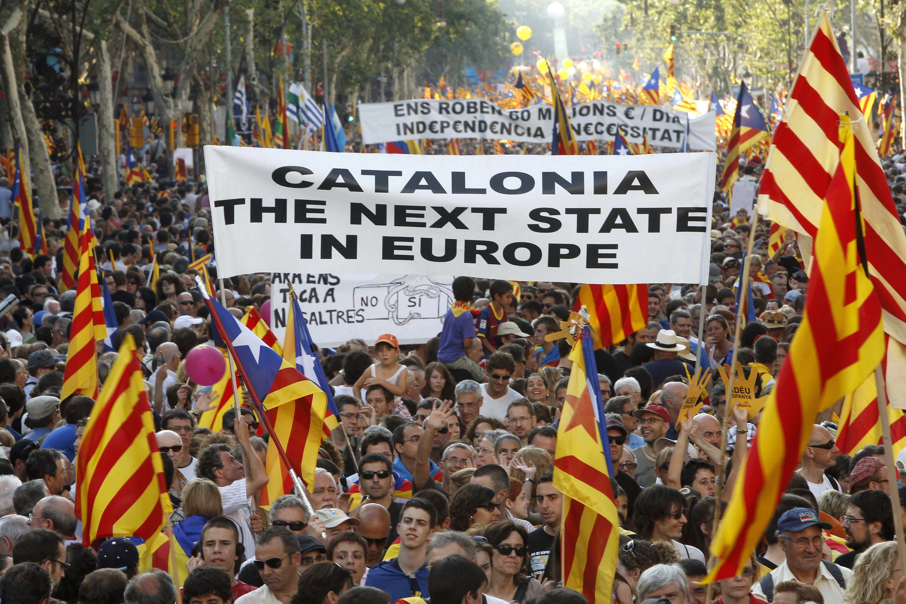 Η Μαδρίτη αναλαμβάνει τον έλεγχο των δημοσίων δαπανών της Καταλονίας