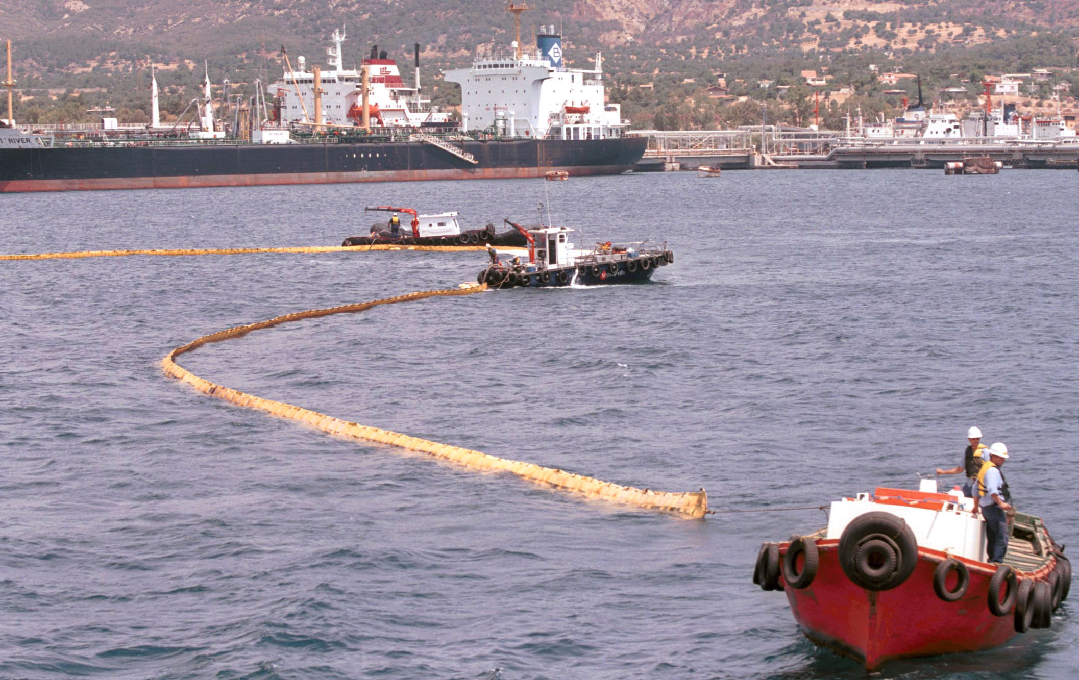 Δύο συλλήψεις για τη βύθιση του δεξαμενόπλοιου «ΑΓ. ΖΩΝΗ ΙΙ»