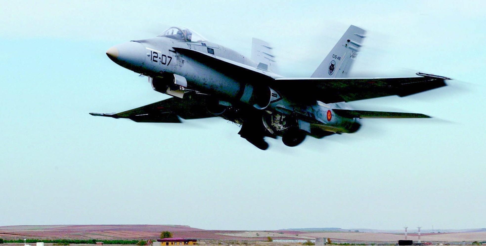 Μαχητικό F-18 συνετρίβη κοντά στη Μαδρίτη, νεκρός ο πιλότος [Βίντεο]