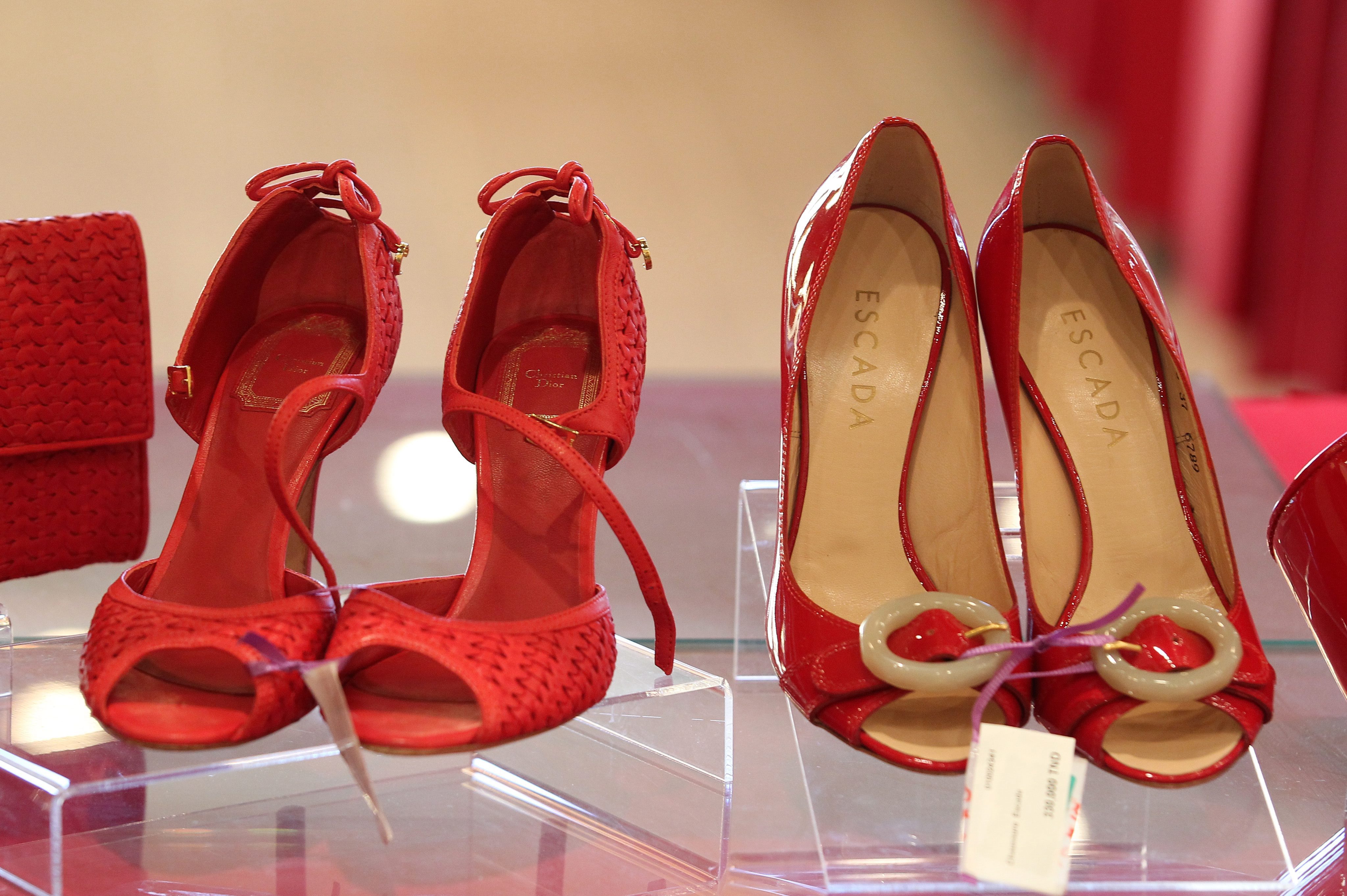 Σέρρες: Πουλούσαν υποδήματα ευτελούς αξίας ως επώνυμα μέσω διαδικτύου