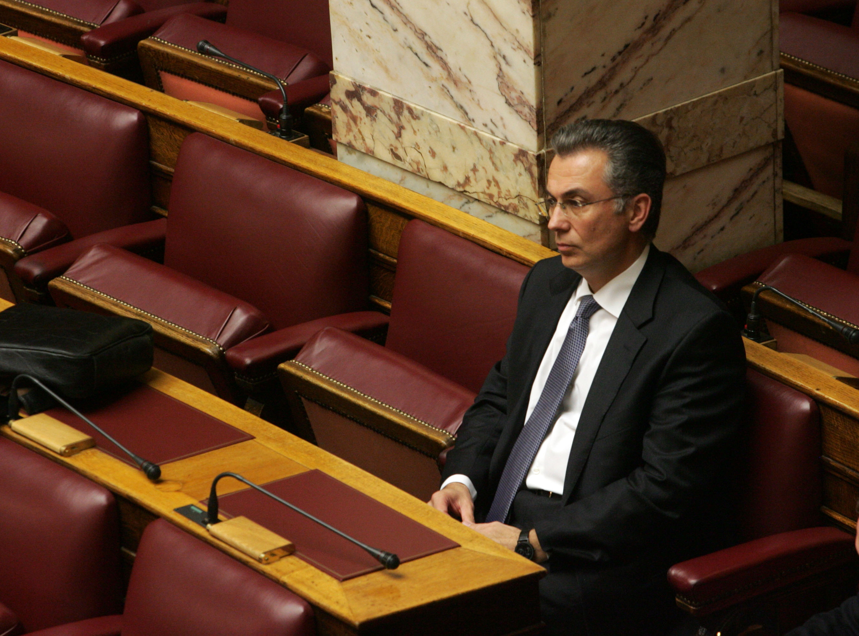 Ρουσόπουλος: Σκέφτομαι σοβαρά να επιστρέψω στην πολιτική