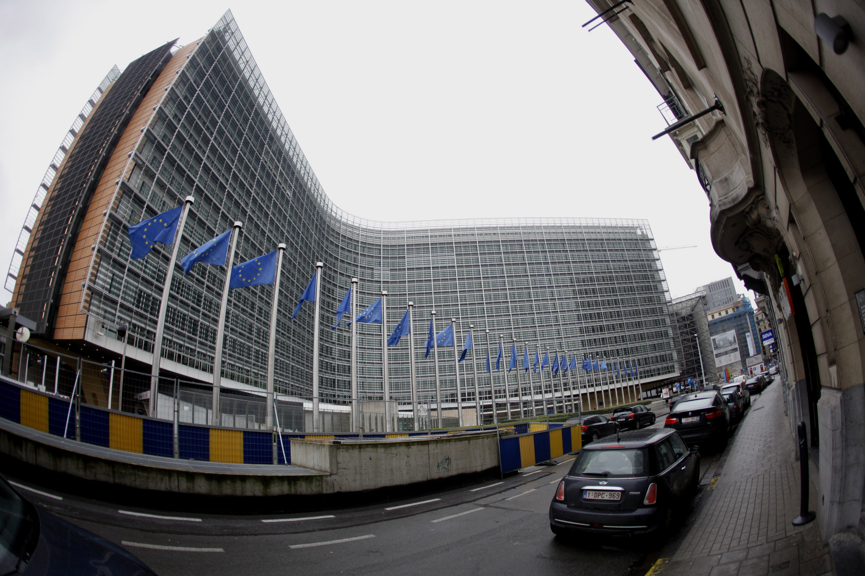 Τι προτείνει η Κομισιόν για την εγγύηση των καταθέσεων στην Ευρωζώνη