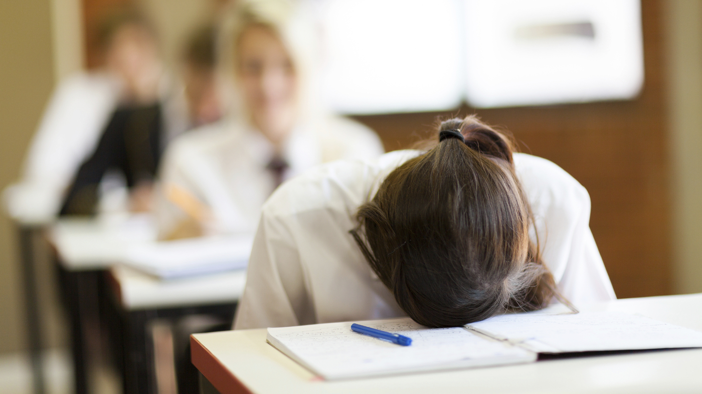 Τι φταίει που όλο και περισσότεροι έφηβοι δεν κοιμούνται αρκετά;