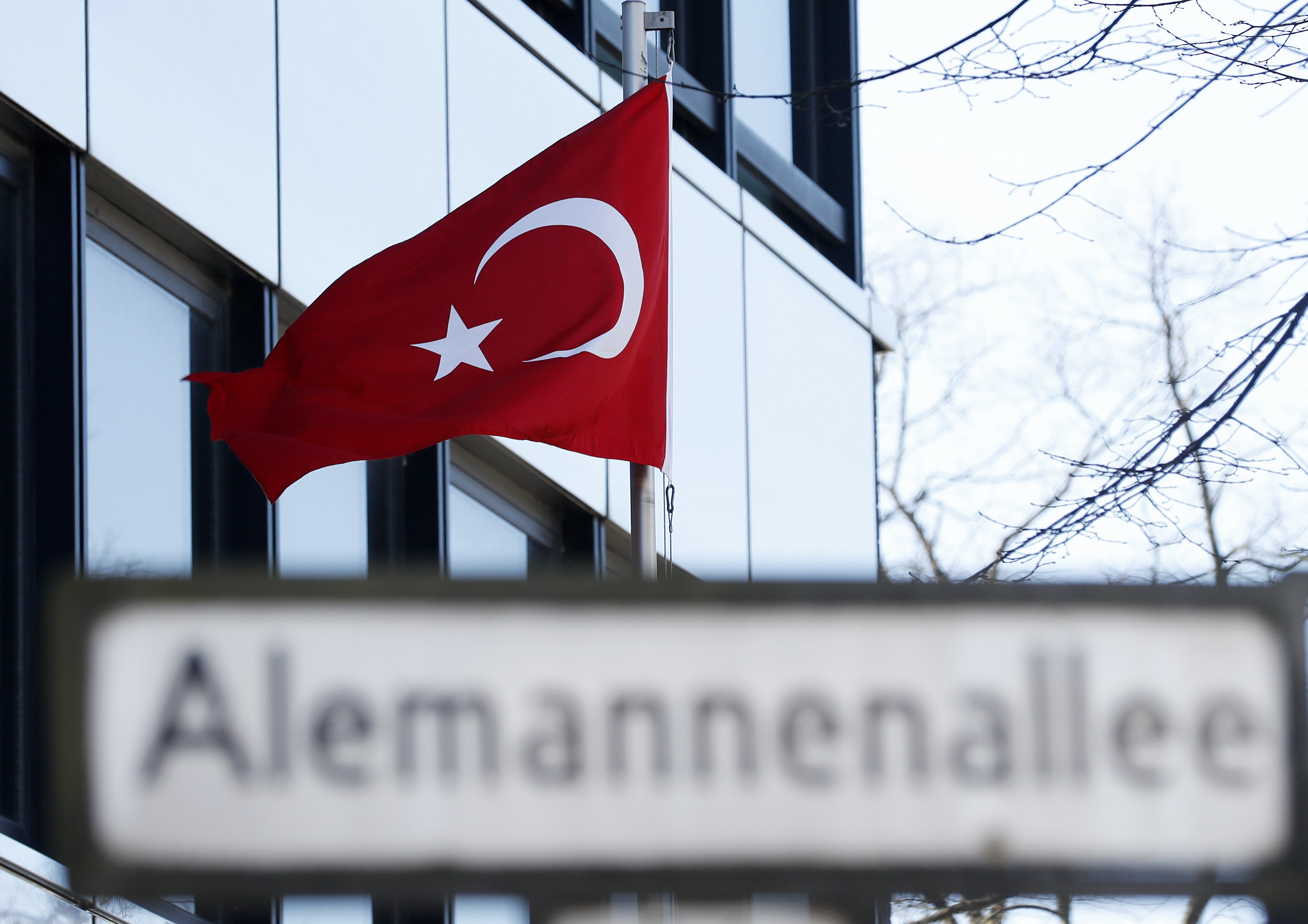 Το Βερολίνο περιορίζει τη χρηματοδότηση προς την Τουρκία