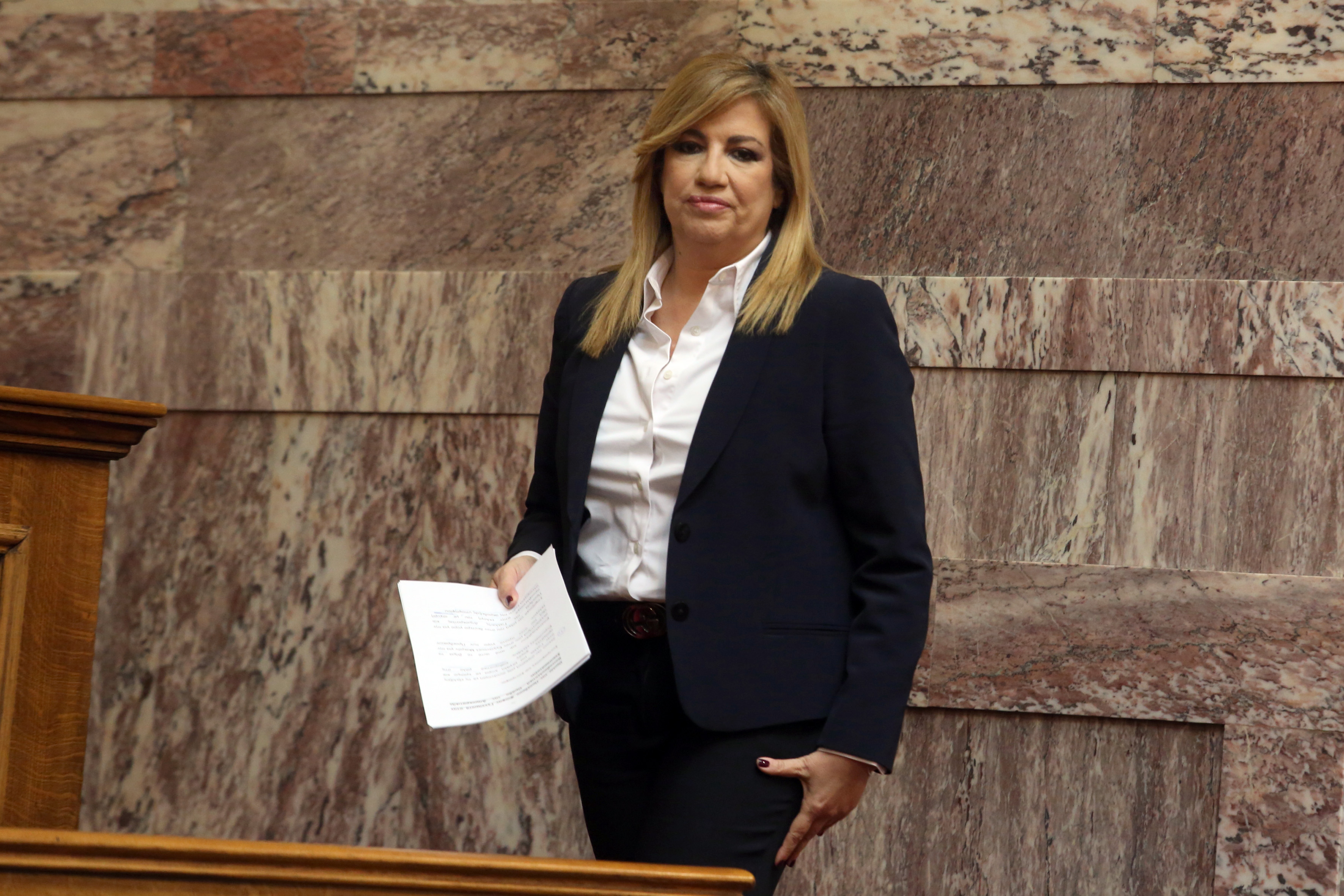 Δημοκρατική Συμπαράταξη: Απόσυρση του άρθρου 3 ή «παρών»