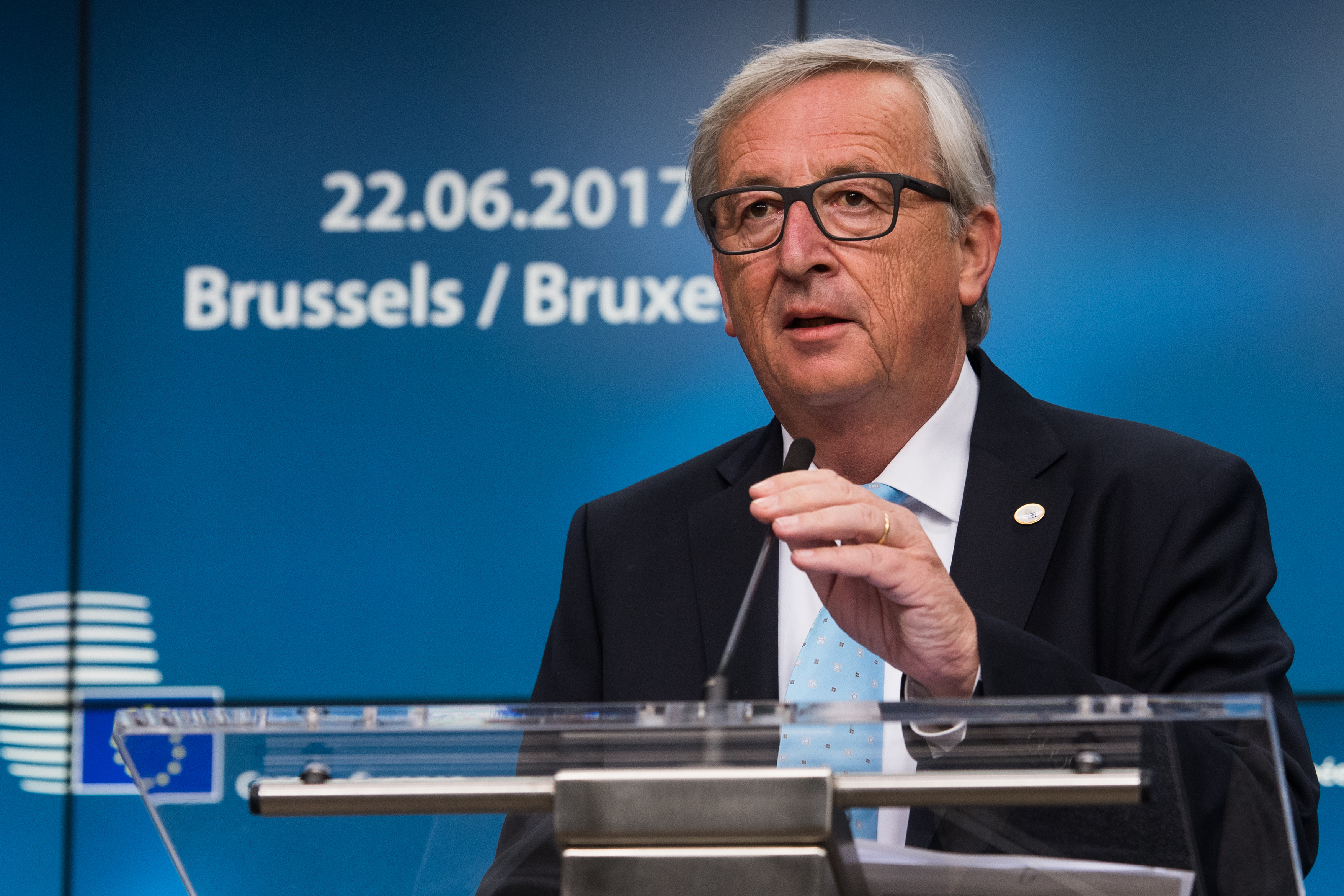 Γκιούνκερ: Δεν μπορούμε να σκεφτούμε το μέλλον της ΕΕ χωρίς τη Ρωσία
