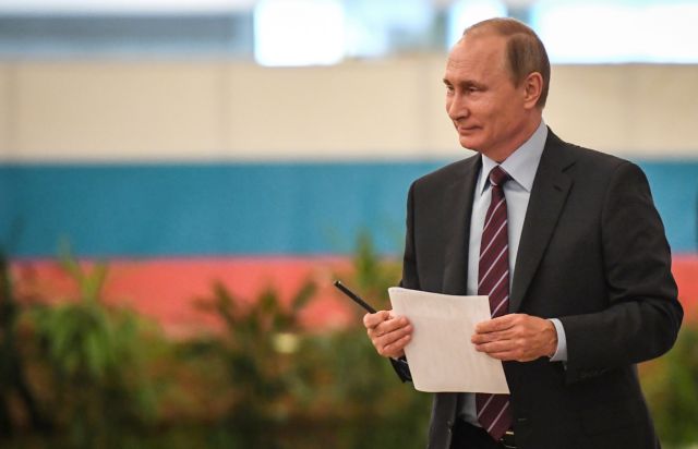 Κανείς δεν μπορεί να ανταγωνιστεί τον Πούτιν σύμφωνα με το 55% των Ρώσων