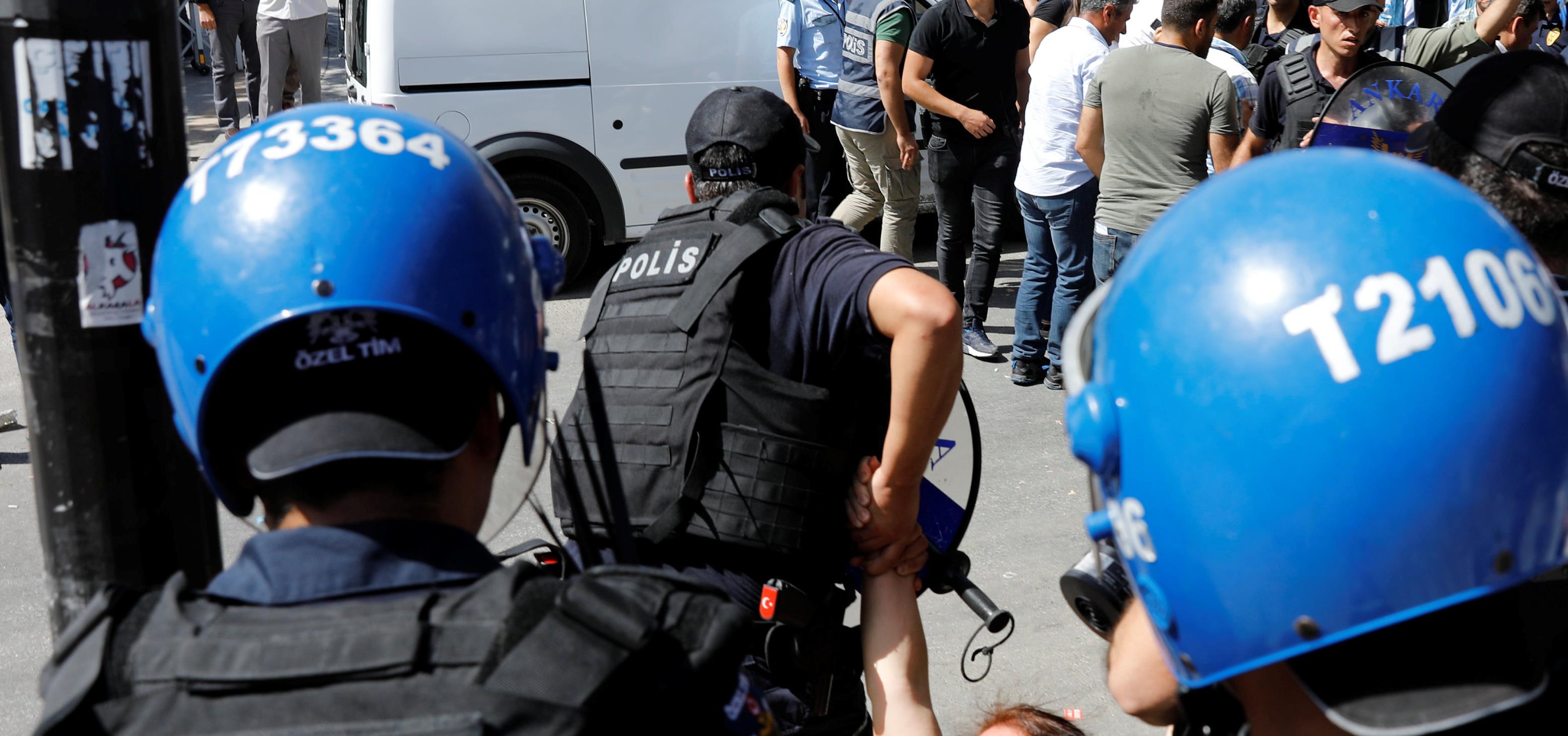 Ένοπλη επίθεση στο γραφείο τούρκου εισαγγελέα – Τραυματίστηκε σοβαρά