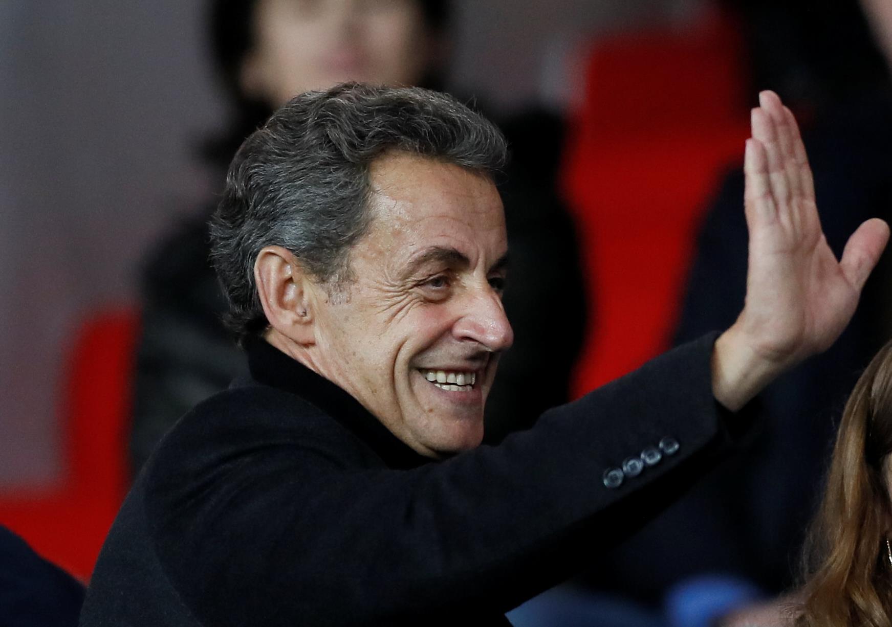 Ο Σαρκοζί στην Αθήνα για να… ακούσει την Κάρλα Μπρούνι