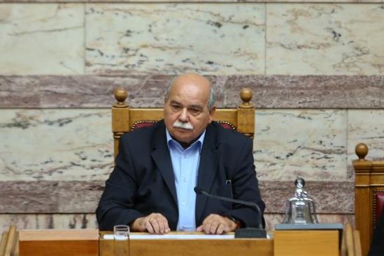 Δεν αποκλείει αλλαγές στο ν/σ για την ταυτότητα φύλου ο Βούτσης