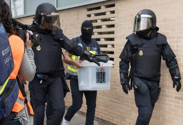 Αποχώρηση της αστυνομίας και διεθνή μεσολάβηση ζητεί ο καταλανός πρόεδρος