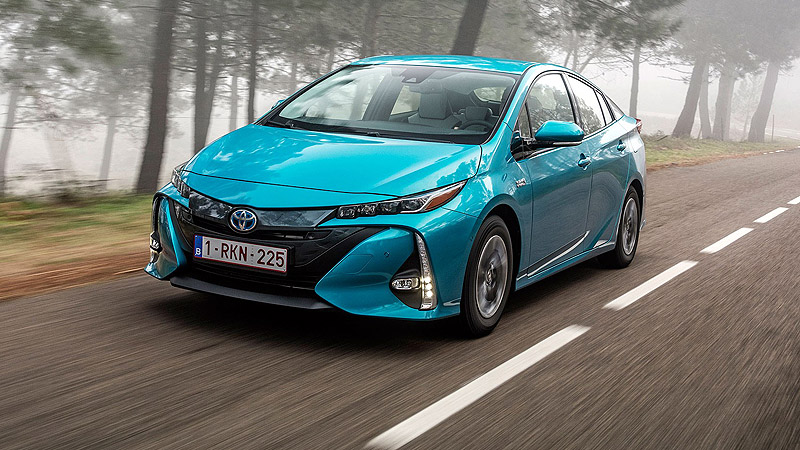 Στην κορυφή των πωλήσεων το Toyota Prius Plug-in Hybrid