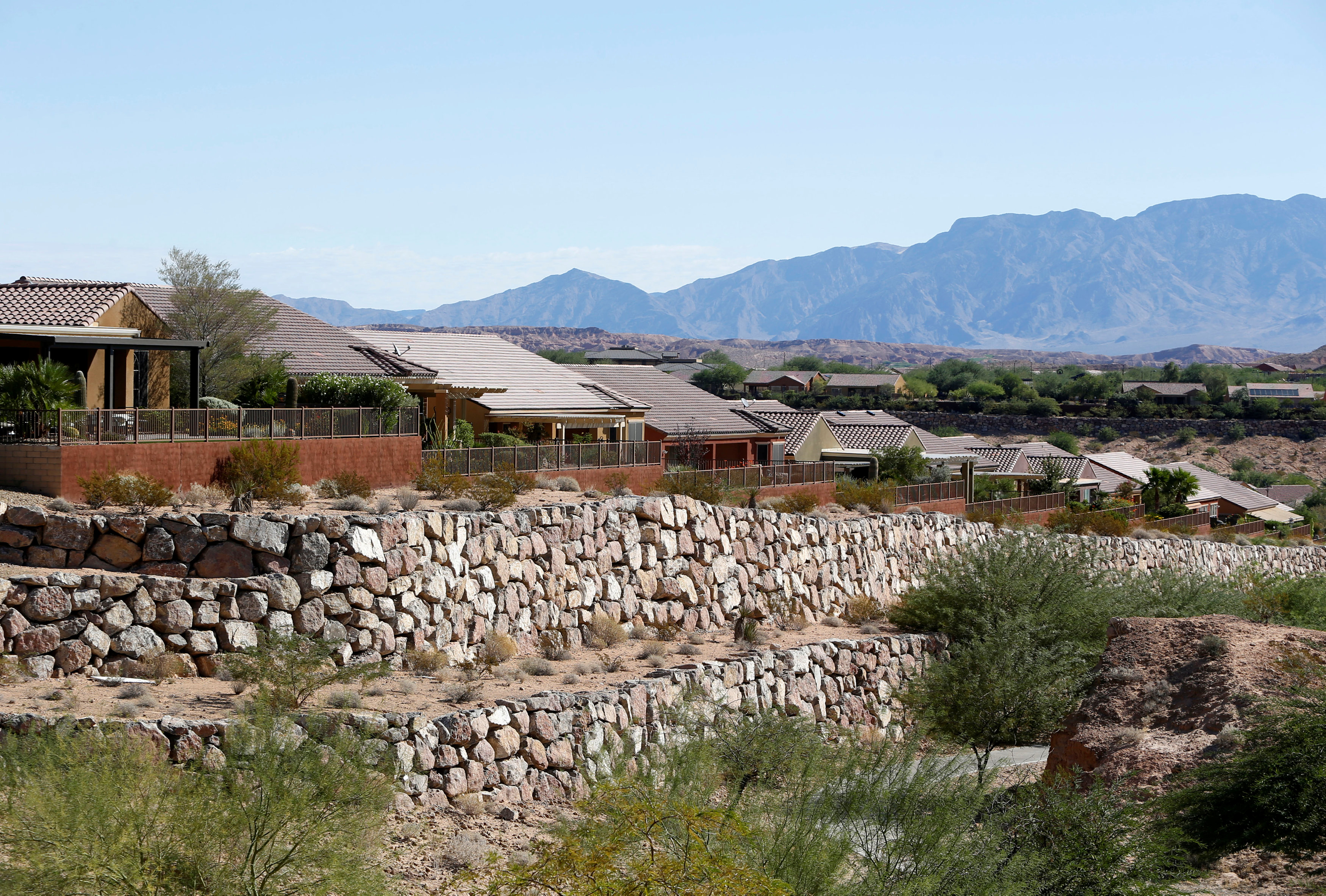 ΗΠΑ: Μεγάλη αύξηση στις πωλήσεις νέων κατοικιών