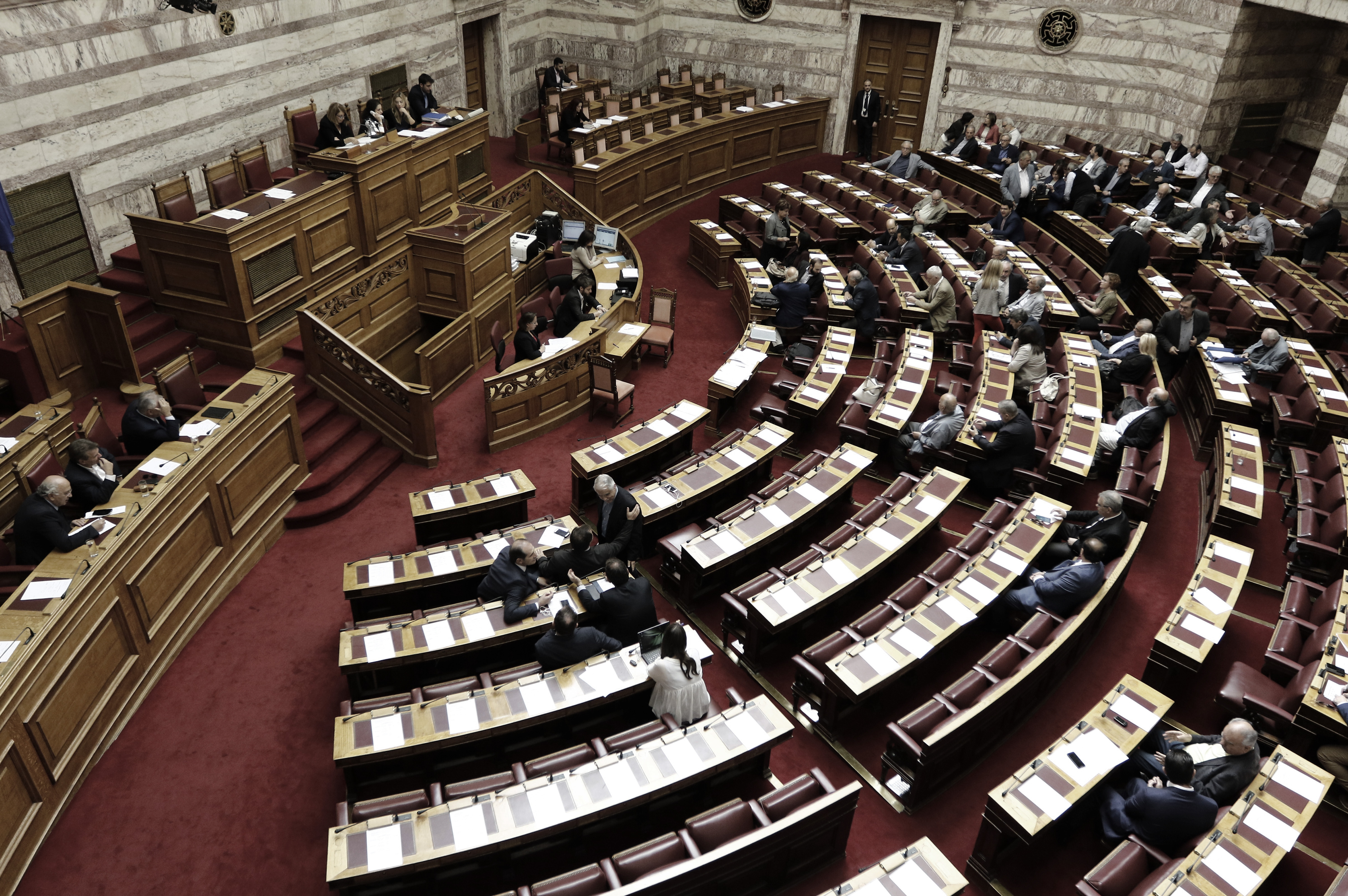 Στα 33 έτη μειώνεται το όριο ηλικίας για εξαγορά στρατιωτικής θητείας