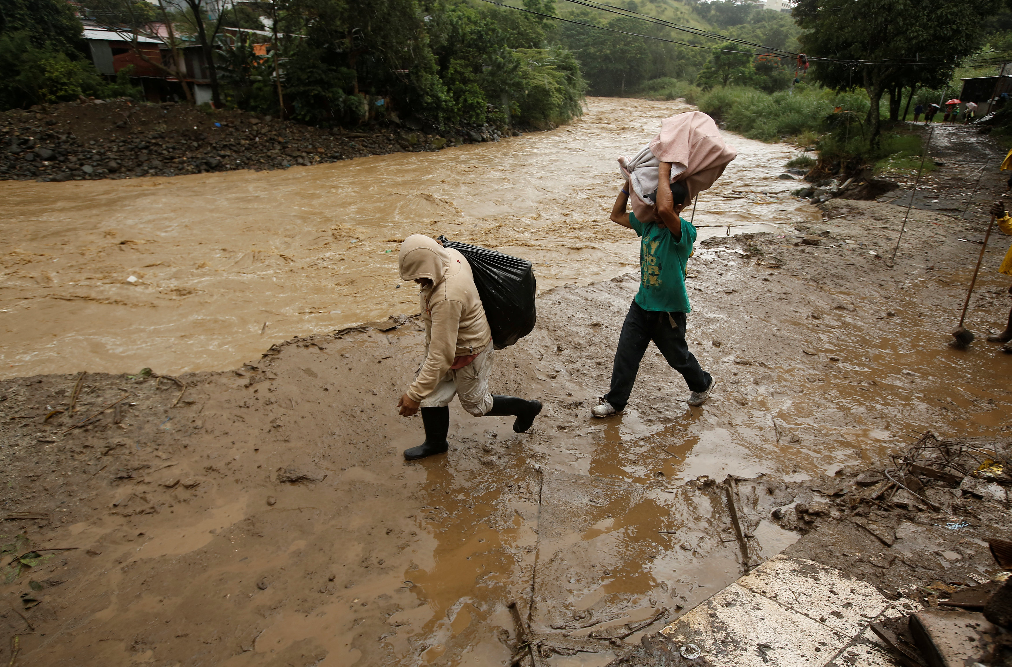 Τροπική καταιγίδα Νέιτ: 22 νεκροί σε χώρες της Κεντρικής Αμερικής [βίντεο]