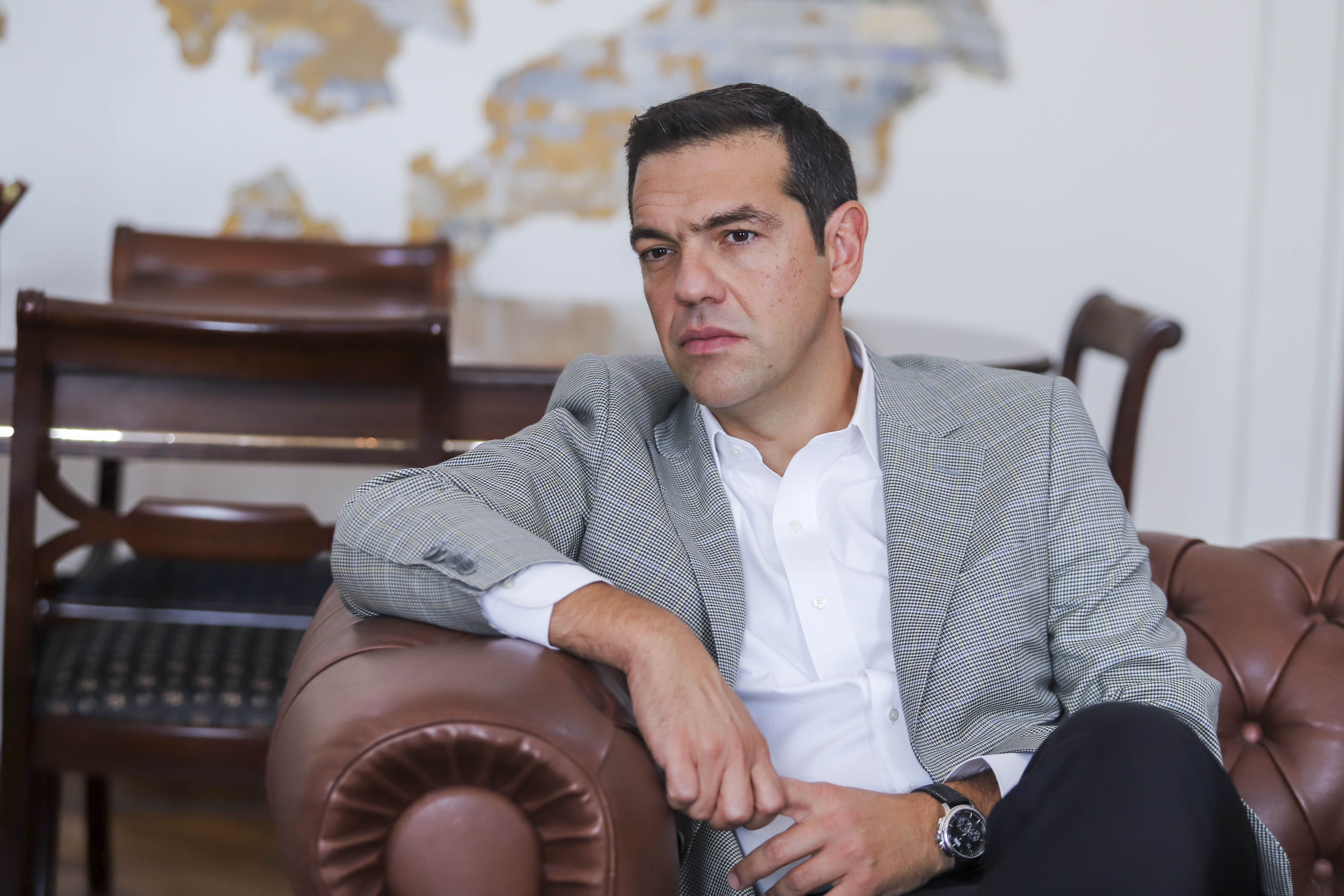 Τα μετέωρα βήματα της κυβέρνησης Τσίπρα προς την τρίτη αξιολόγηση