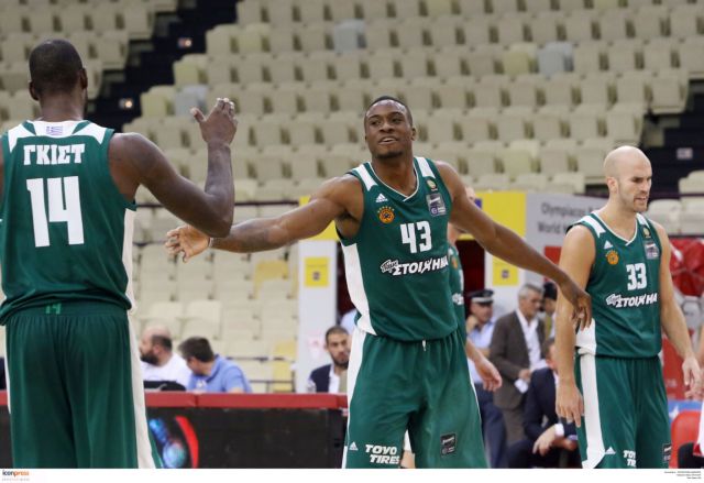 Ο Ολυμπιακός έπαθε… μπλακ άουτ και έχασε από τον Παναθηναϊκό