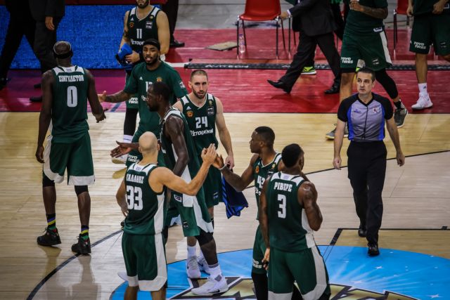 Πράσινο το ντέρμπι στο ΣΕΦ με «αυτοκτονία» του Ολυμπιακού