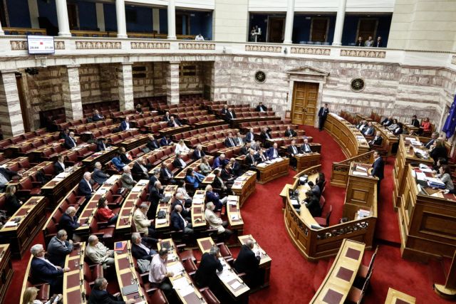 Διχάζει την κυβερνητική πλειοψηφία το ν/σ για την ταυτότητα φύλου – Το μεσημέρι η ψηφοφορία