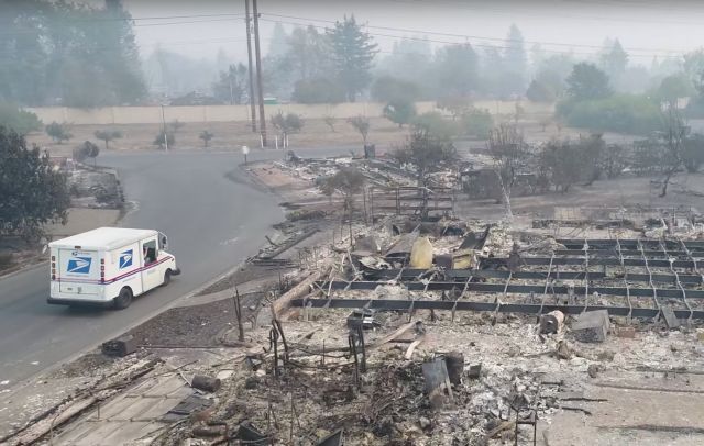 Καλιφόρνια: 26 νεκροί από τις πυρκαγιές