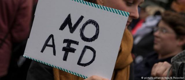 Ανεπιθύμητη συντροφιά οι βουλευτές του AfD