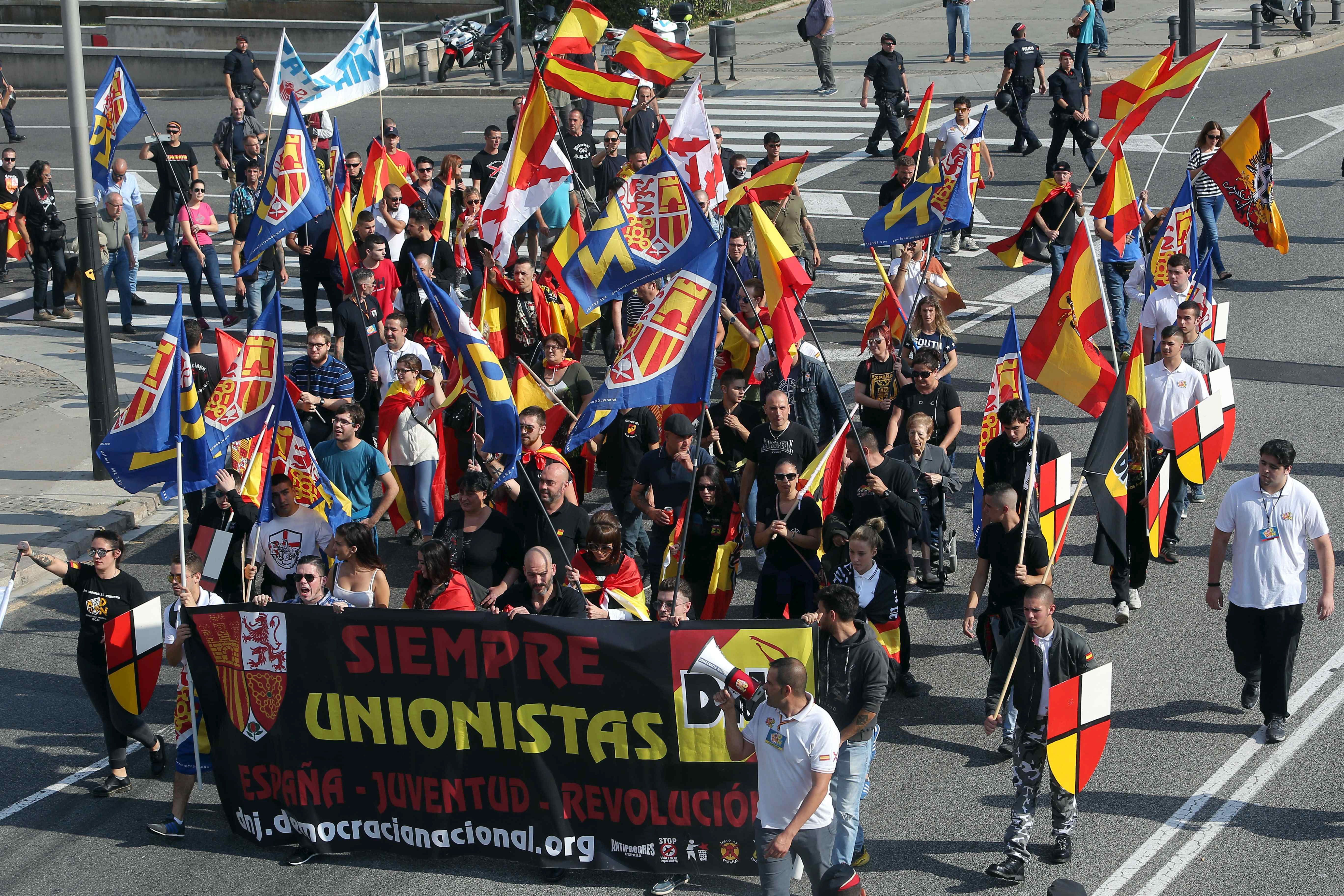 Ισπανία: Χιλιάδες διαδηλωτές στη Βαρκελώνη σε κλίμα πένθους