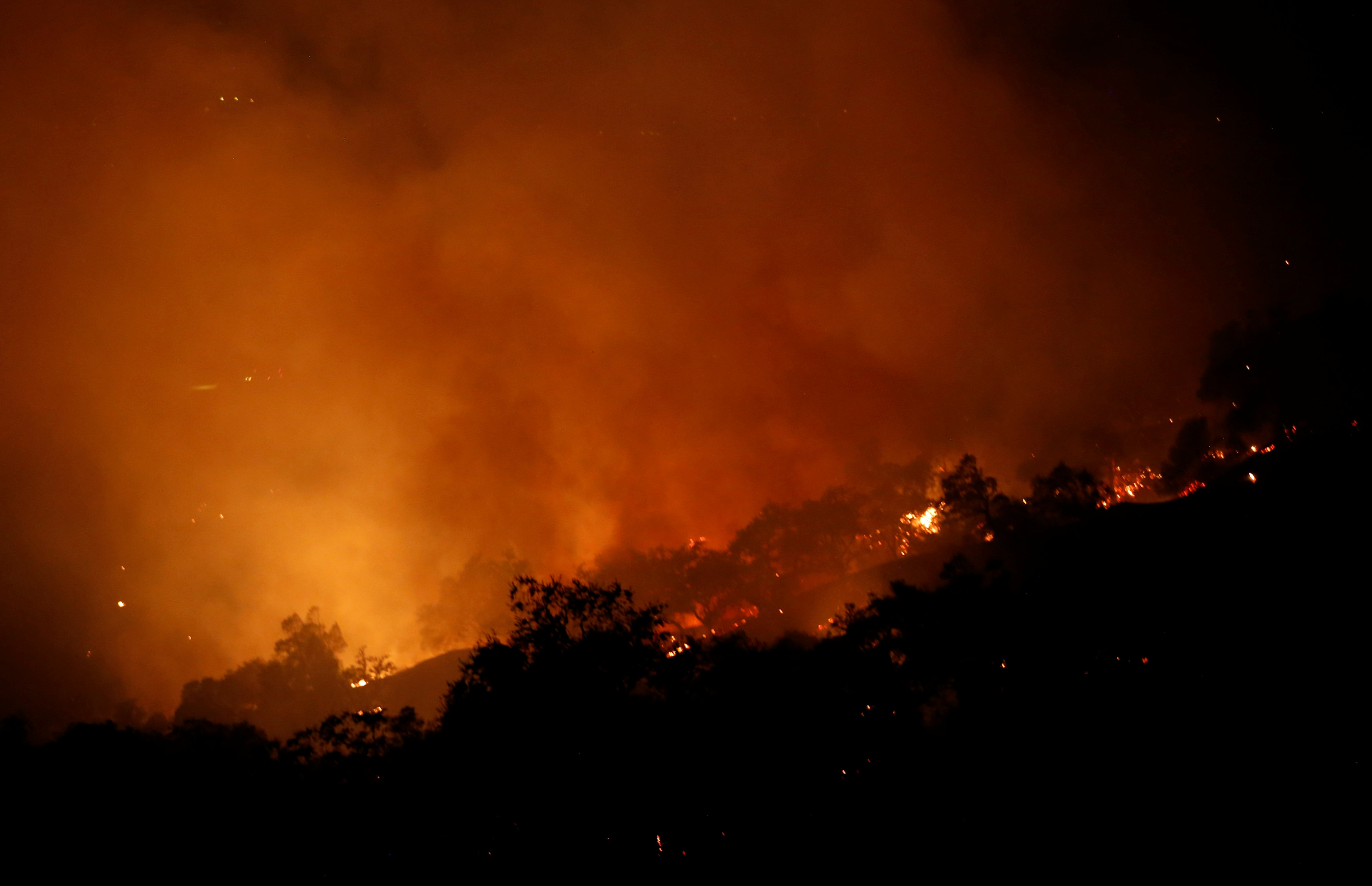 ΗΠΑ: Τους 33 έχουν φτάσει οι νεκροί από τις πυρκαγιές στην Καλιφόρνια