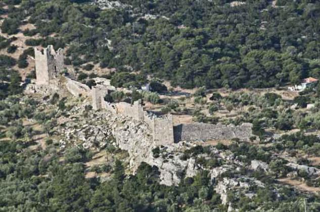 Συνέχιση των εργασιών αναστήλωσης στο φρούριο των Αιγοσθένων