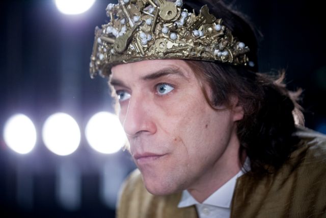 Ο Γιάννης Στάνκογλου μιλά στο in.gr για την κοσμοθεωρία του Καλιγούλα