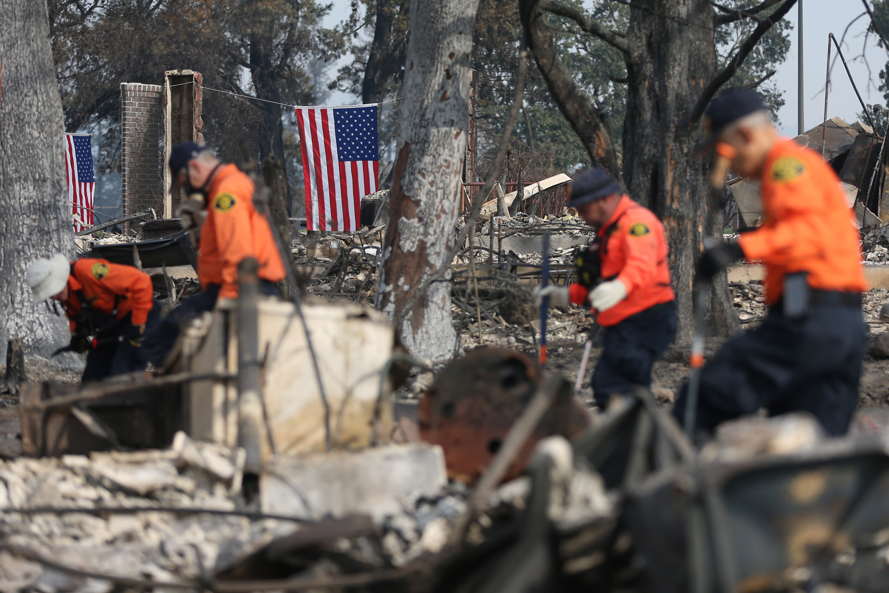 Δεκάδες άνθρωποι αγνοούνται στις φωτιές της Καλιφόρνιας [Βίντεο]