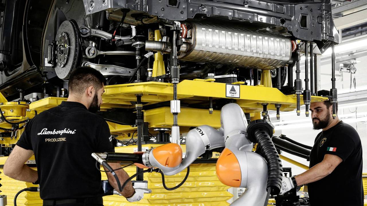 Lamborghini Urus: Στα «παρασκήνια» της κατασκευής του [Video]