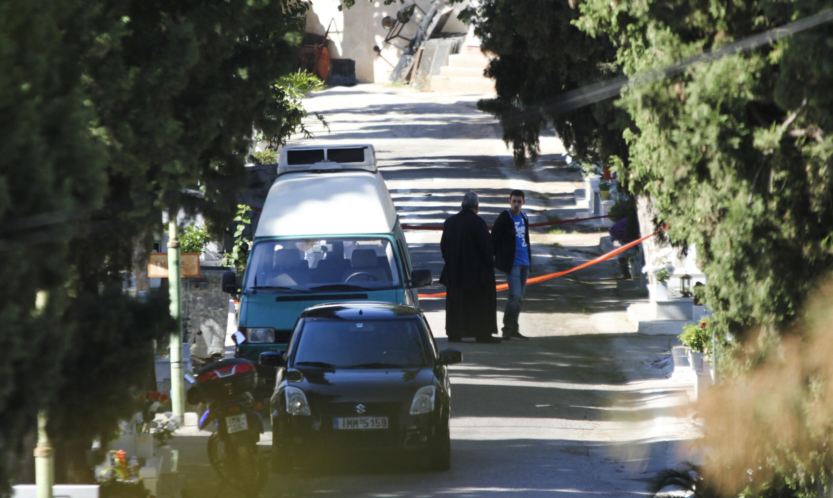 Στο φιλικό περιβάλλον στρέφονται οι έρευνες για τη δολοφονία της 32χρονης