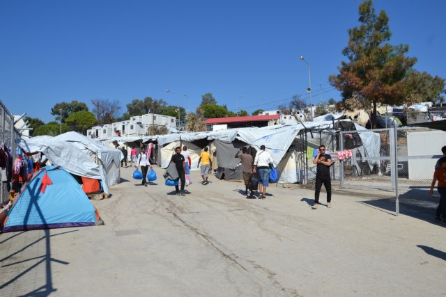 Κόντρα ΝΔ-ΣΥΡΙΖΑ για το προσφυγικό