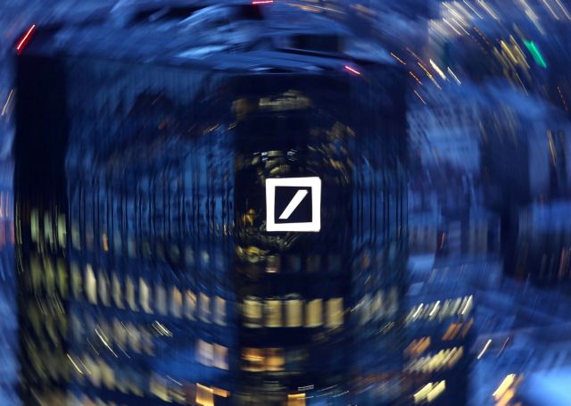 Επιπλέον 220 εκατ. δολάρια θα πληρώσει η Deutsche Bank στις ΗΠΑ