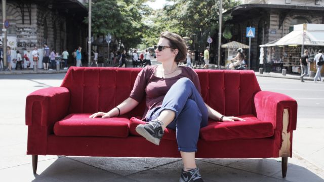 Η Αμαλία Βλάχου μιλά στο in.gr για την «Επανάσταση του καναπέ»