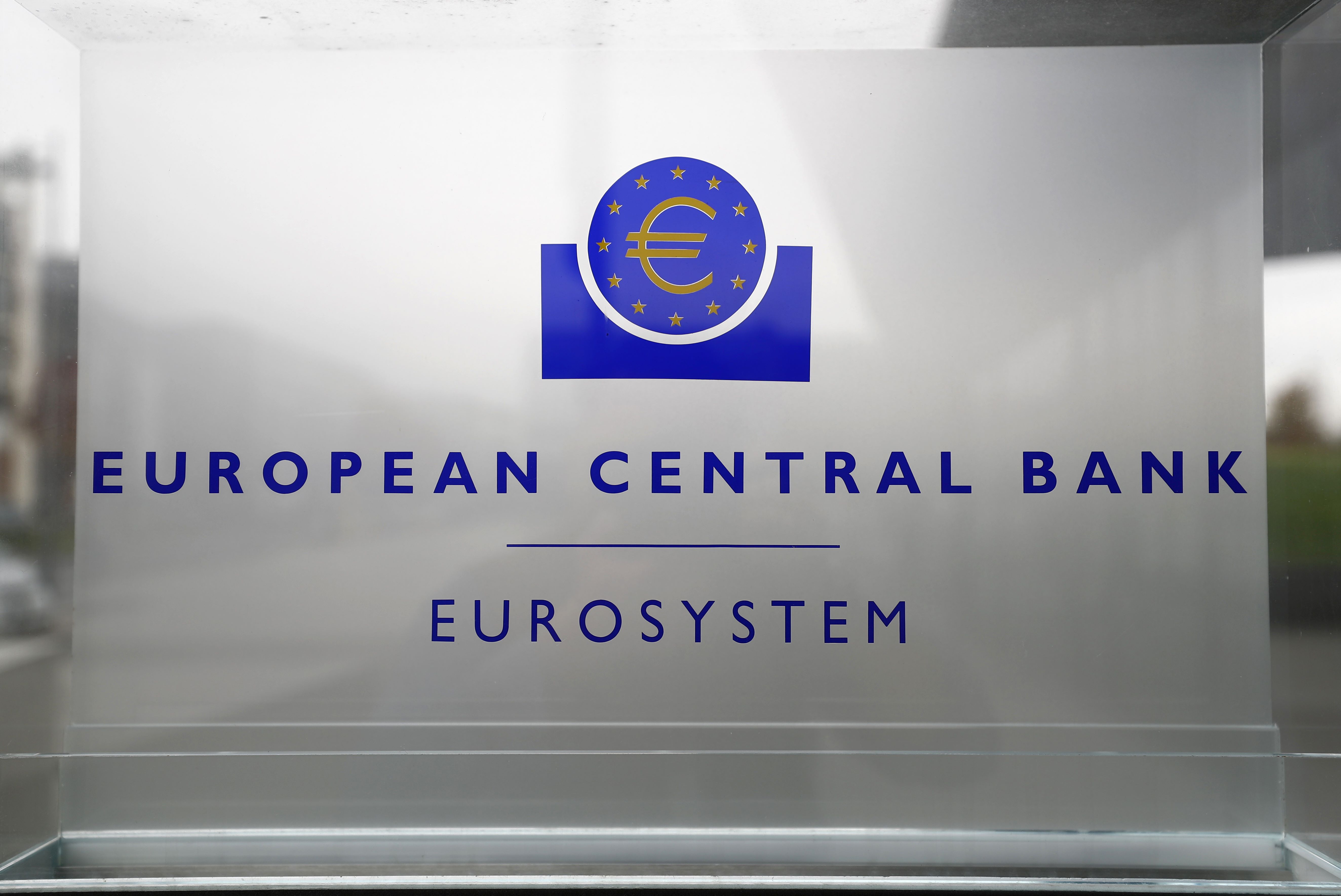 ΕΚΤ: Παράταση του QE μέχρι Σεπτέμβριο 2018, με μείωση των αγορών στα 30 δισ.