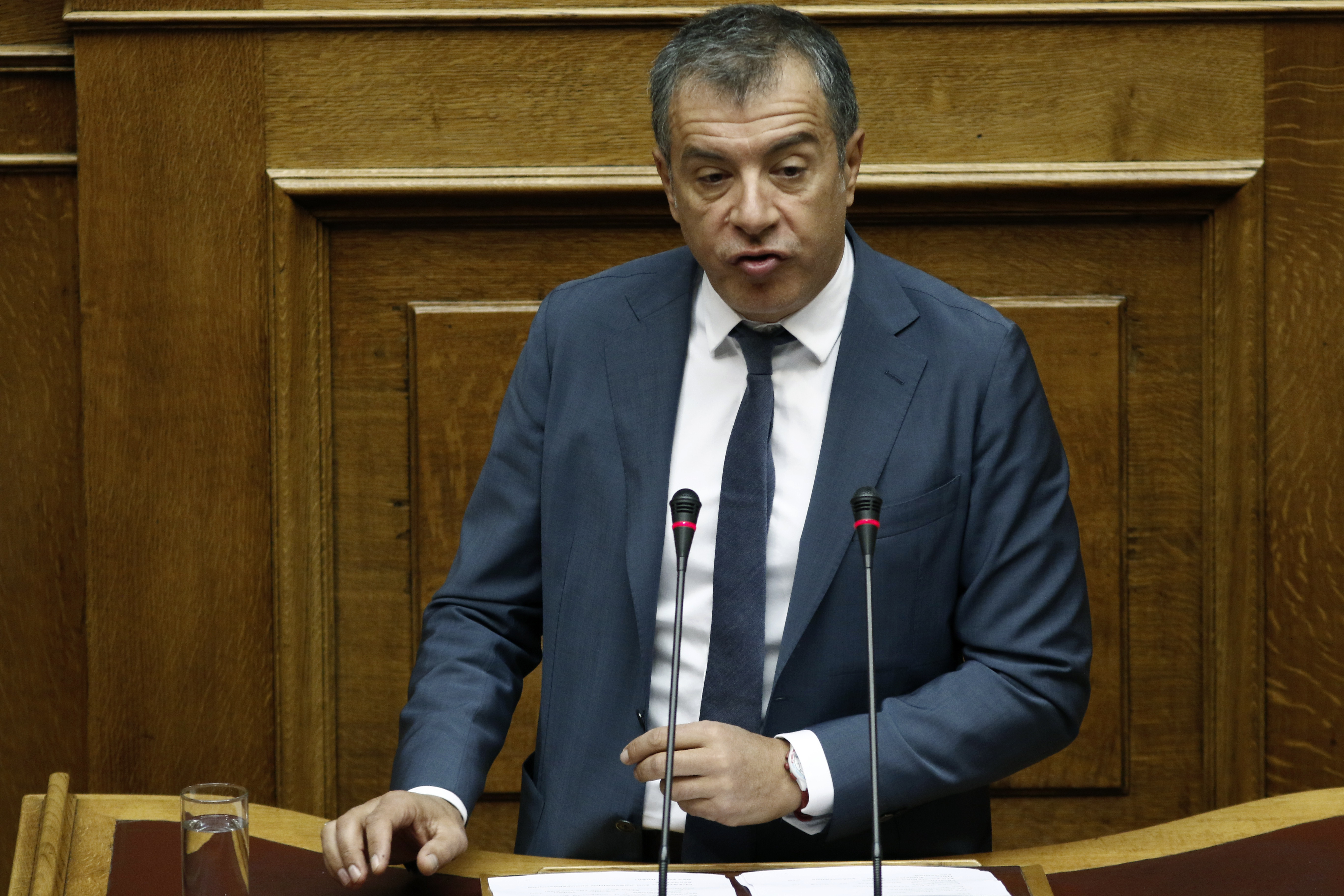 Θεοδωράκης: Η κυβέρνηση έχει κάνει πολιτική με fake news