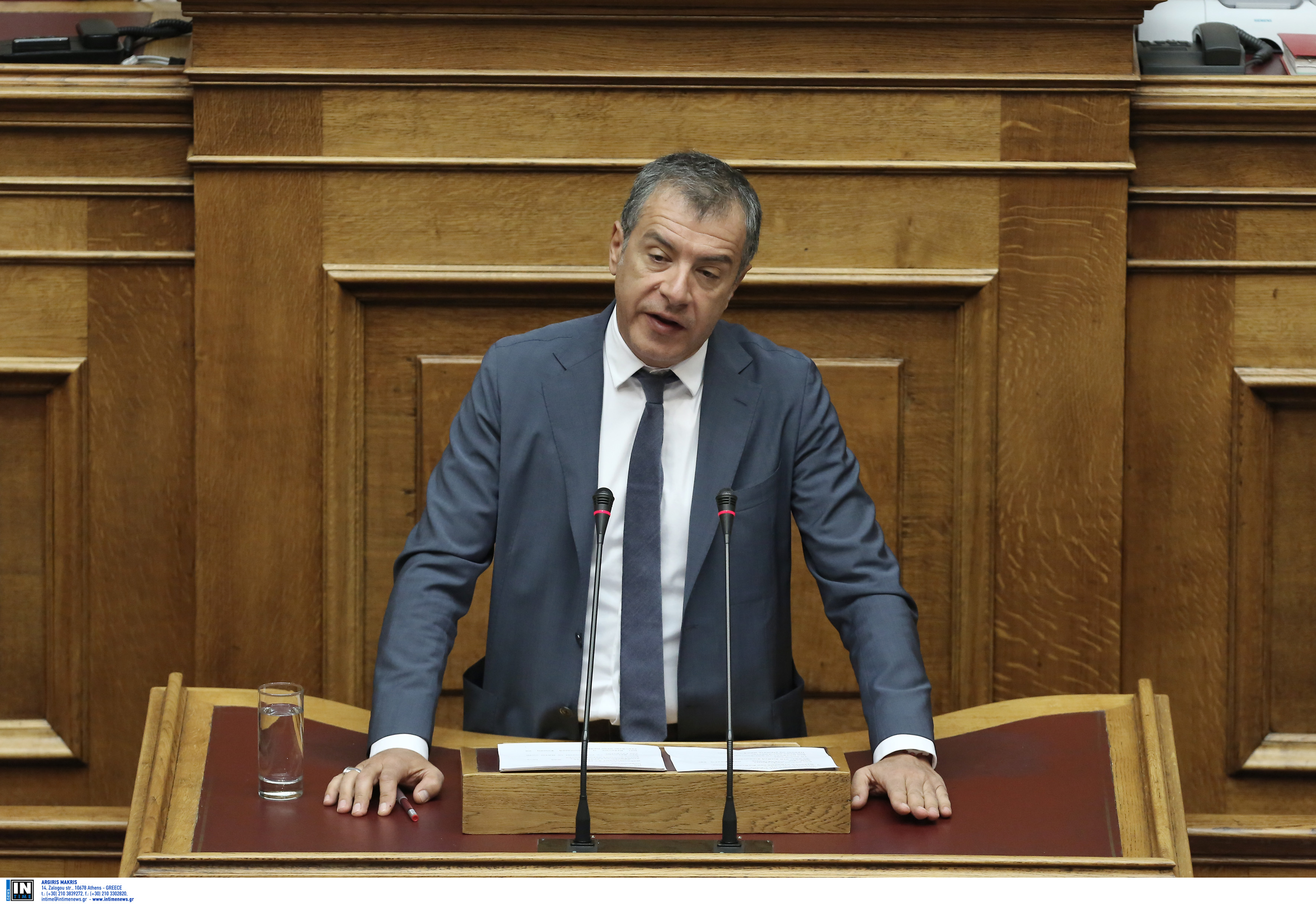 Θεοδωράκης: Το νέο κόμμα πρέπει να παραπέμπει στο μέλλον