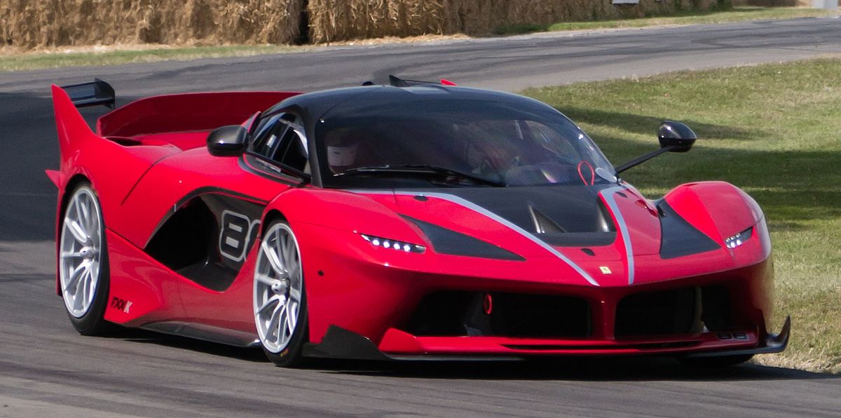 Ferrari FXX K Evo: H εξέλιξη της υπερβολής