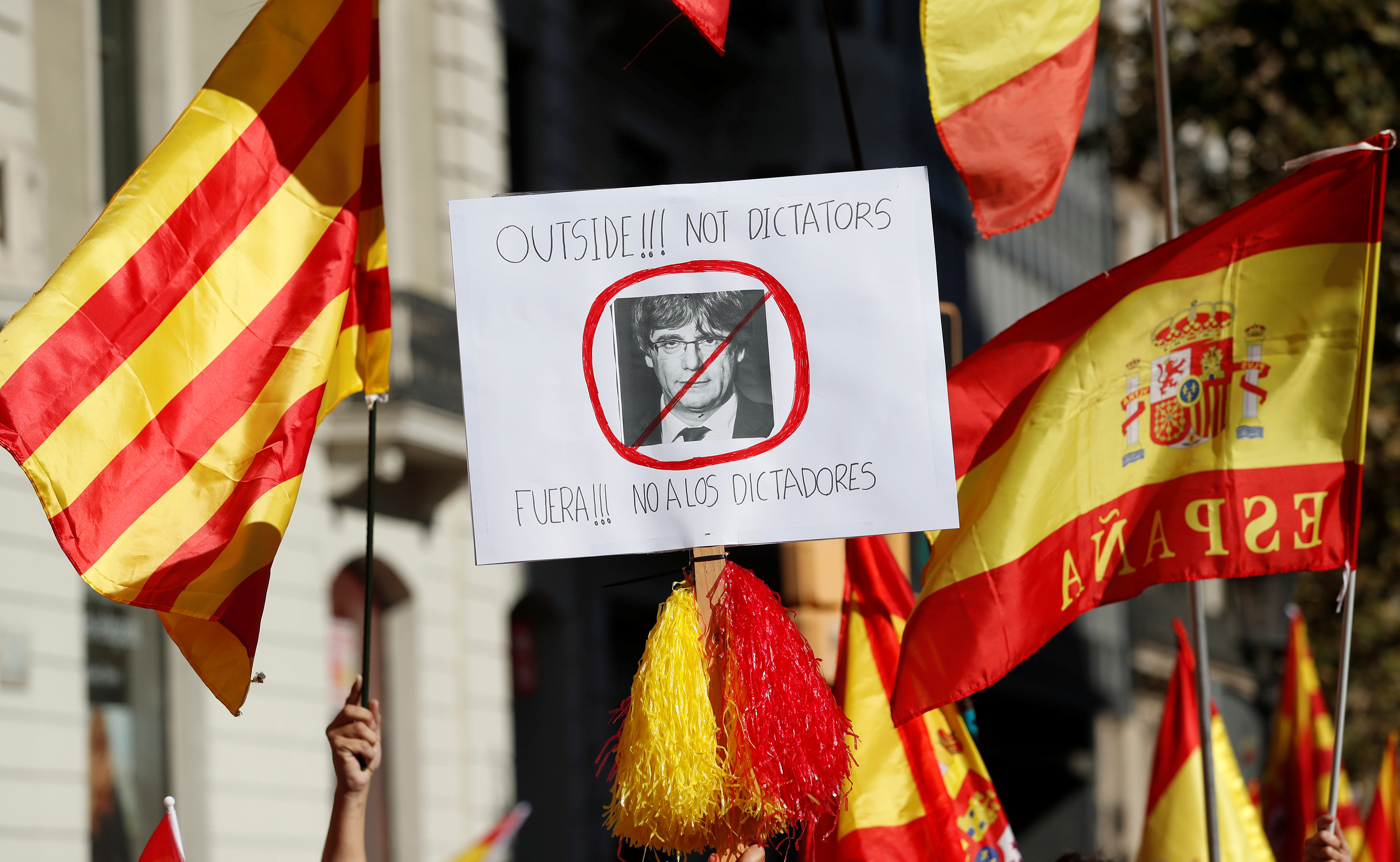 Η Ελλάδα υποστηρίζει την εδαφική ακεραιότητα της Ισπανίας