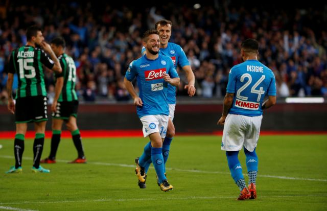 Κορυφή με τριάρα η Νάπολι, περίπατος της Λάτσιο