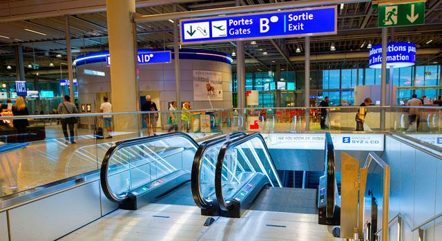 Επτάχρονη «τίναξε στον αέρα» τα μέτρα ασφαλείας στο αεροδρόμιο της Γενεύης